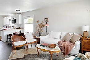 Luxe Glacier Getaway: Walk to Downtown Kalispell!