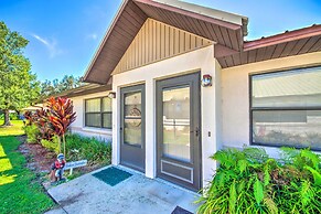 Screened Porch + Pool Access: Cozy Sebring Condo