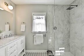 Chic Charleston Home - Half Mile to Park Circle!