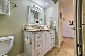 Beachfront Condo: Sunset Views & Pool Access!