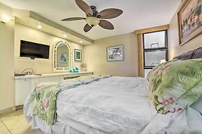 Beachfront Condo: Sunset Views & Pool Access!