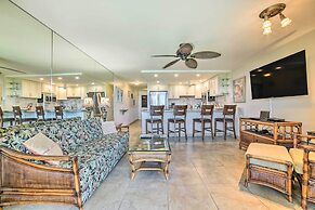 Beachfront Condo: Sunset Views & Pool Access!