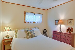 Walk to Beach: Long Island Wine Country Home!