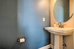 Family-friendly Getaway, 22 Mi to Dtwn Denver