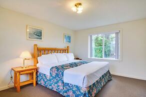 Rustic Coastal Smith River Cottage w/ Ocean Views!