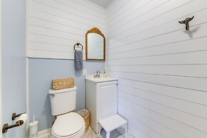 Panama City Home w/ Beach Gear & 2 Bikes