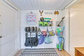 Panama City Home w/ Beach Gear & 2 Bikes