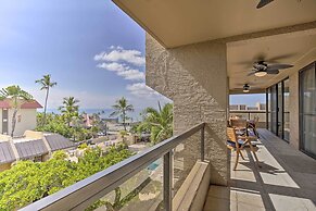 Downtown Kona Condo w/ Pool Access: Walk to Beach!