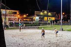 Downtown Kona Condo w/ Pool Access: Walk to Beach!