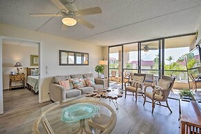 Downtown Kona Condo w/ Pool Access: Walk to Beach!