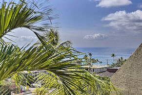 Downtown Kona Condo w/ Pool Access: Walk to Beach!