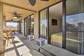 Downtown Kona Condo w/ Pool Access: Walk to Beach!