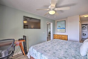Downtown Kona Condo w/ Pool Access: Walk to Beach!