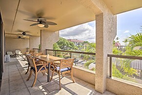 Downtown Kona Condo w/ Pool Access: Walk to Beach!