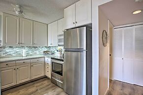 Downtown Kona Condo w/ Pool Access: Walk to Beach!