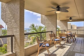 Downtown Kona Condo w/ Pool Access: Walk to Beach!