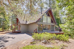 2 Mi to Skylandia Beach: Tahoe City Home w/ Deck