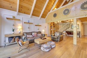 2 Mi to Skylandia Beach: Tahoe City Home w/ Deck