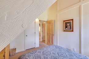 2 Mi to Skylandia Beach: Tahoe City Home w/ Deck