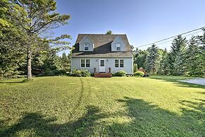 Family-friendly Fish Creek 'cape House' w/ Deck!