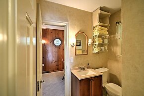 Family-friendly Fish Creek 'cape House' w/ Deck!