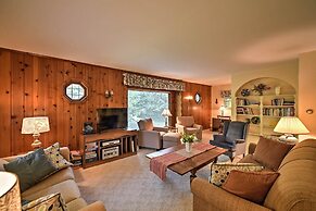 Family-friendly Fish Creek 'cape House' w/ Deck!