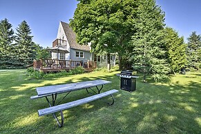 Family-friendly Fish Creek 'cape House' w/ Deck!