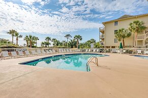 Ocean Views + Pool Access: Hilton Head Getaway