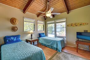 Kailua-kona Coastal Refuge w/ Lanai + Ocean Views!