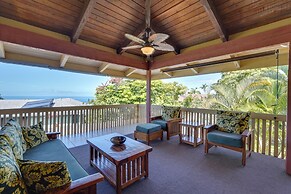 Kailua-kona Coastal Refuge w/ Lanai + Ocean Views!