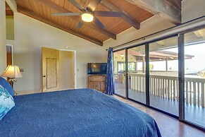 Kailua-kona Coastal Refuge w/ Lanai + Ocean Views!