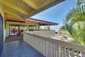 Kailua-kona Coastal Refuge w/ Lanai + Ocean Views!