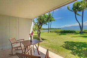 Oceanfront Condo w/ Pool & Grills in Molokai!
