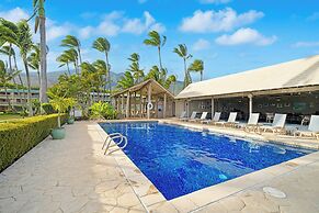 Oceanfront Condo w/ Pool & Grills in Molokai!
