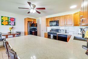 Oceanfront Condo w/ Pool & Grills in Molokai!