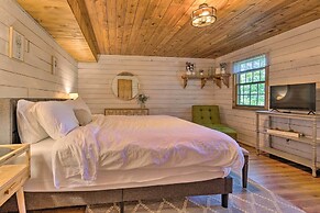 Secluded Cabin w/ Spacious Kitchen & Dining Area!