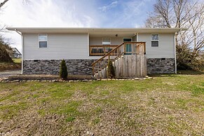 Pet-friendly Digs w/ Fire Pit & Large Yard!