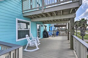 2 Blocks to Gulf: Surfside Beach Family Home!