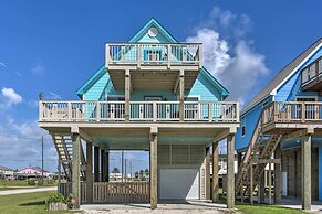 2 Blocks to Gulf: Surfside Beach Family Home!