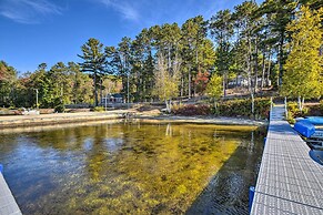 New London Cottage w/ Grill, Lake & Beach Access