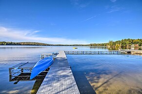New London Cottage w/ Grill, Lake & Beach Access