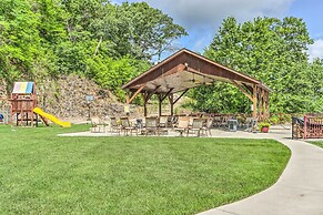 Community Pool & Dock: Lake of the Ozarks Condo!