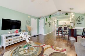 Kissimmee Condo w/ Private Porch < 7 Mi to Disney!