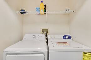 Kissimmee Condo w/ Private Porch < 7 Mi to Disney!