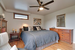 Chic Boulder Mountain Home w/ Hot Tub + Views