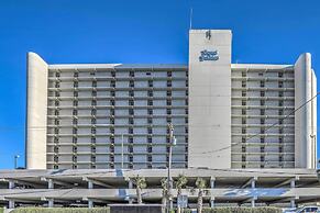 Oceanfront Oasis w/ Deck and Resort Beach Access!