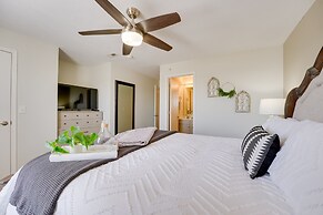 Branson Condo w/ Balcony, Strip & Mountain Views!