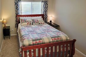 Charming Columbus Home ~ 7 Mi to Ohio State!