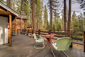 Boutique + Artsy Log Cabin in North Lake Tahoe!