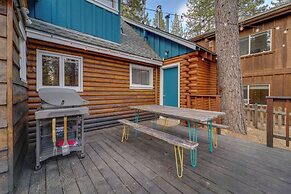 Boutique + Artsy Log Cabin in North Lake Tahoe!